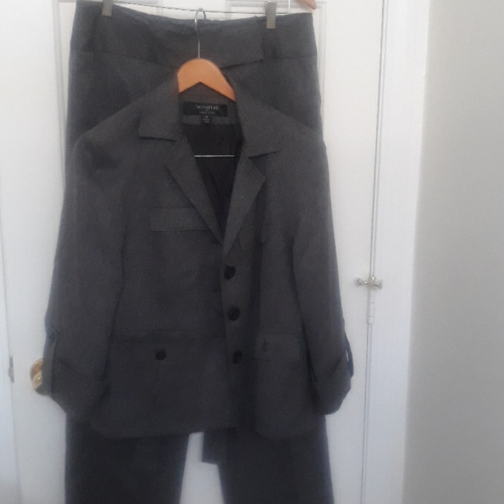 Jacket and trousers set